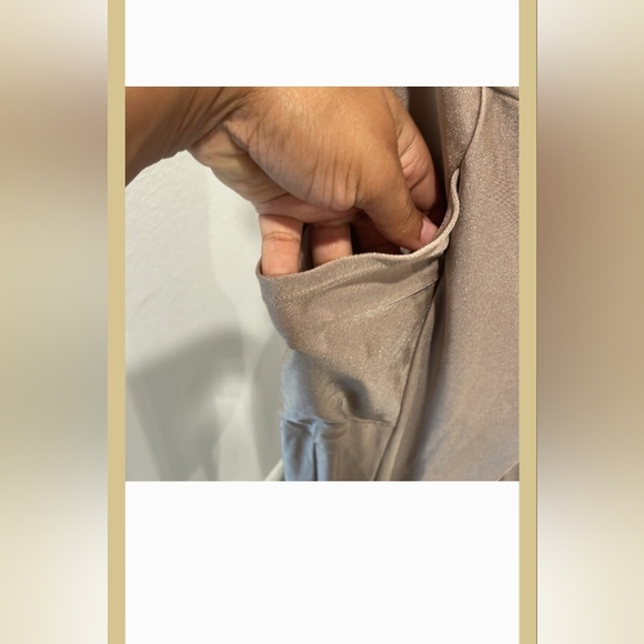 High Waisted Leggings with Pockets - Picture 3 of 4